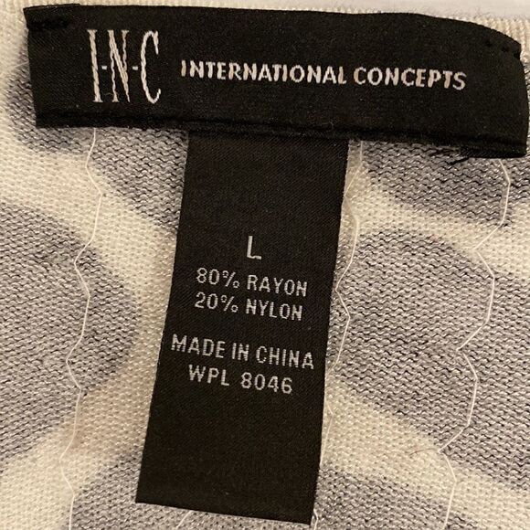 ❤️Last Chance INC International Concepts animal print  sequined top size L - Picture 5 of 8